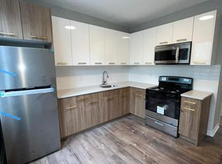 222 Dwight St #1E, Jersey City, NJ 07305