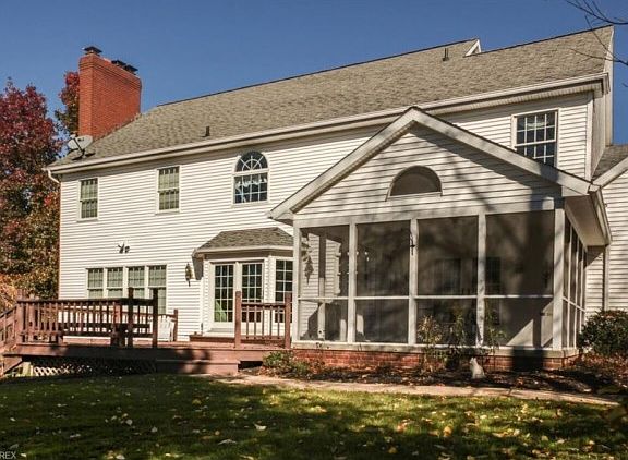 Screened in Porch! Back Deck
