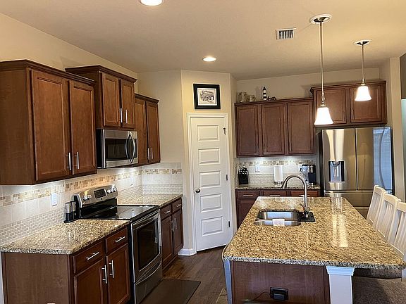 5th image of 27107 Valamour Blvd