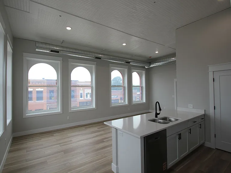 113 E Main St #1 — Photo 1