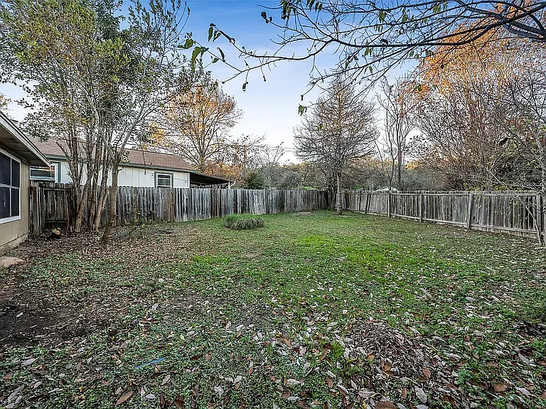 8802 Peppergrass Cv — Photo 2