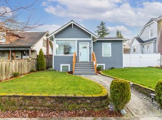 3242 45th Ave SW #1, Seattle, WA 98116