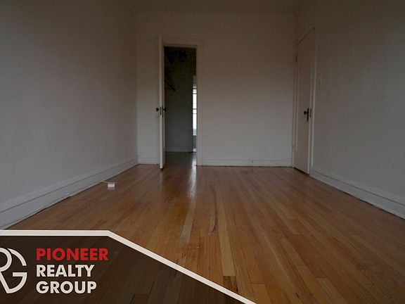 5th image of 2100 W Ainslie St #21123N