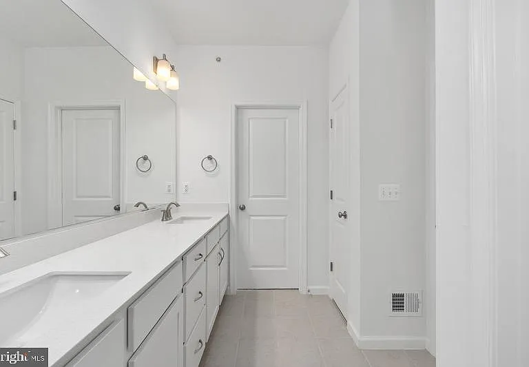 2534 Neabsco Common Pl — Photo 10