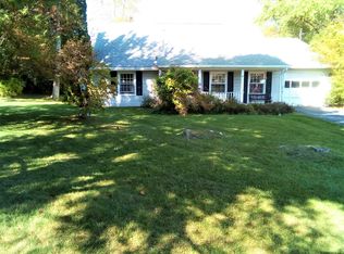 13 Hearthwood Dr, Ballston Lake, NY 12019