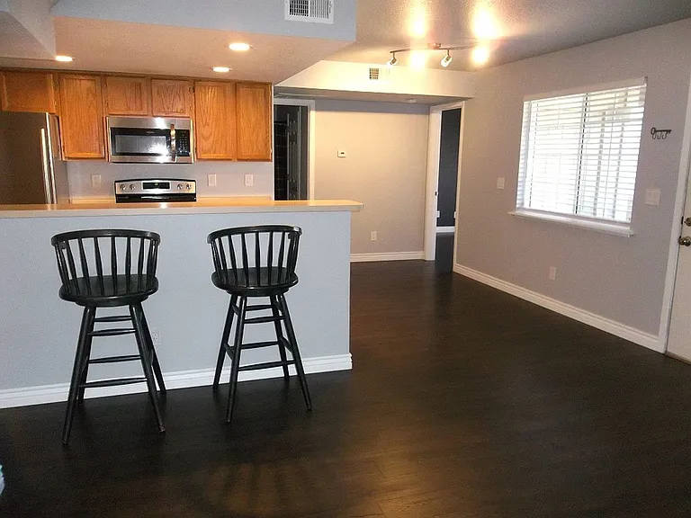 1225 W Prospect Rd #Q26 — Photo 5