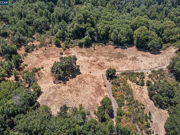 5th image of 1180 Bear Creek Rd