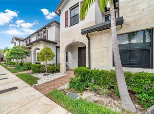 10490 W 32nd Ln #10490, Hialeah, FL 33018