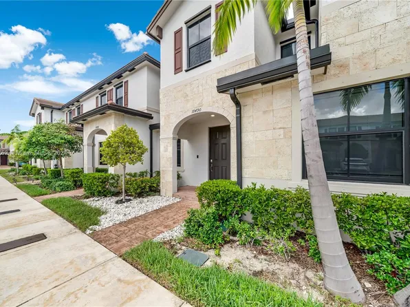 10490 W 32nd Ln #10490, Hialeah, FL 33018