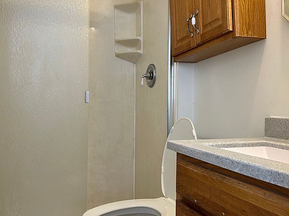 5th image of 2975 Churchill Dr
