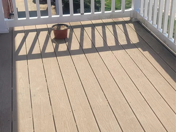 1 E Hemlock Drive Apt # 160, Bay Shore, NY 11706