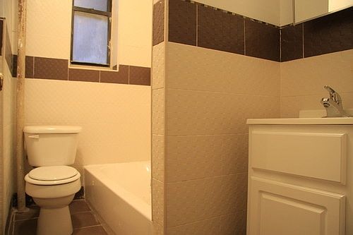 3rd image of 18 E 21st St APT F1