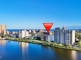 500 Deal Lake Dr APT 1F, Asbury Park, NJ 07712