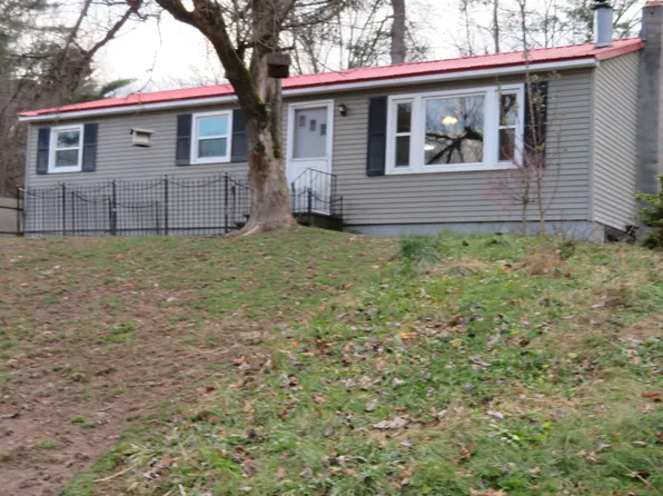 307 Dearborn Road, Pembroke, NH 03275