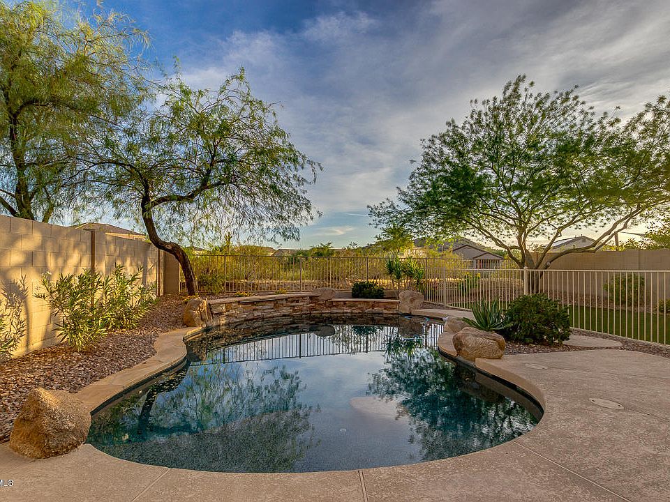 1st image of 18557 W Paseo Way