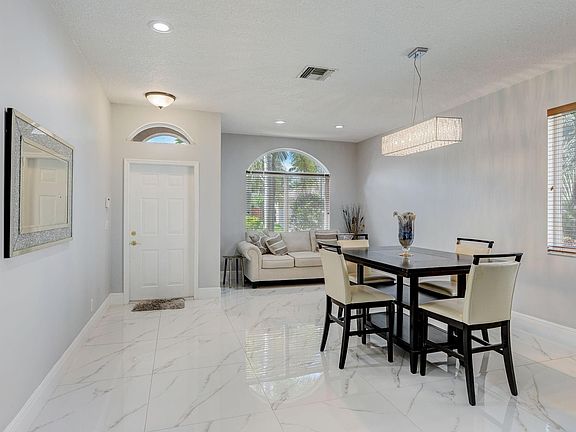 5th image of 4295 Banyan Trails Drive