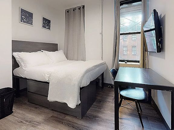 4th image of 15 E 11th St APT 8G