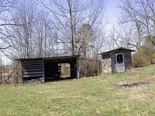 6111 Nashville Hwy, Deer Lodge, TN 37726