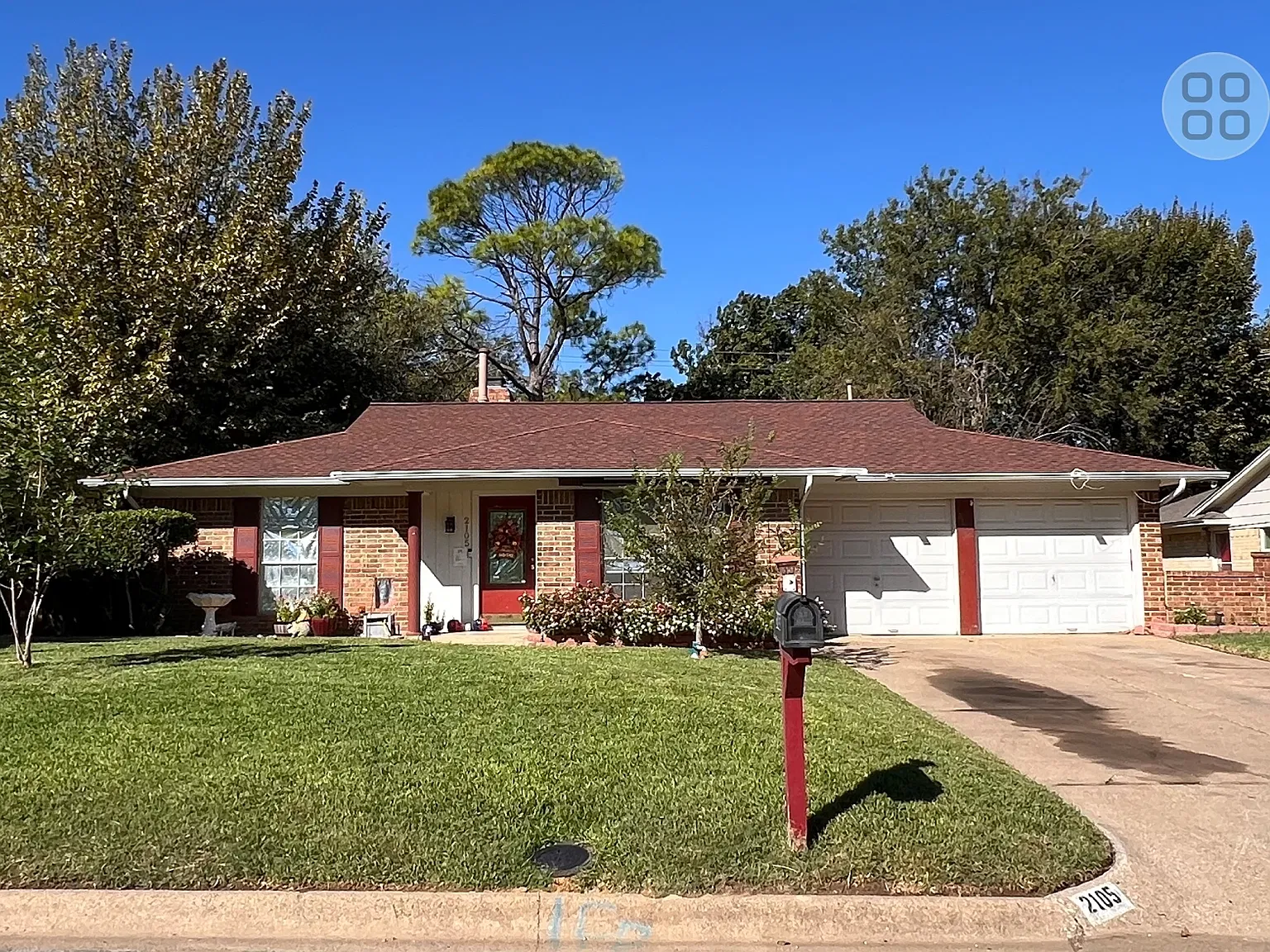 2105 Georgetown Dr — Photo 3