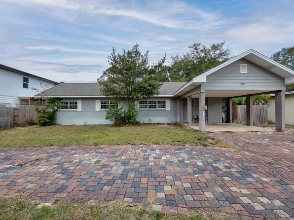 219 California Dr NE, Fort Walton Beach, FL 32548