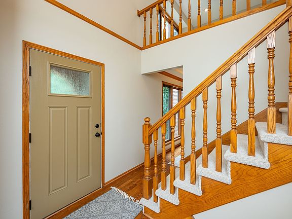 2nd image of 3421 Briar Rdg