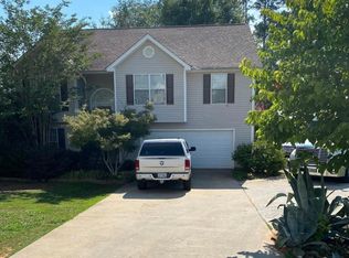 112 Canterbury Ct, Jackson, GA 30233