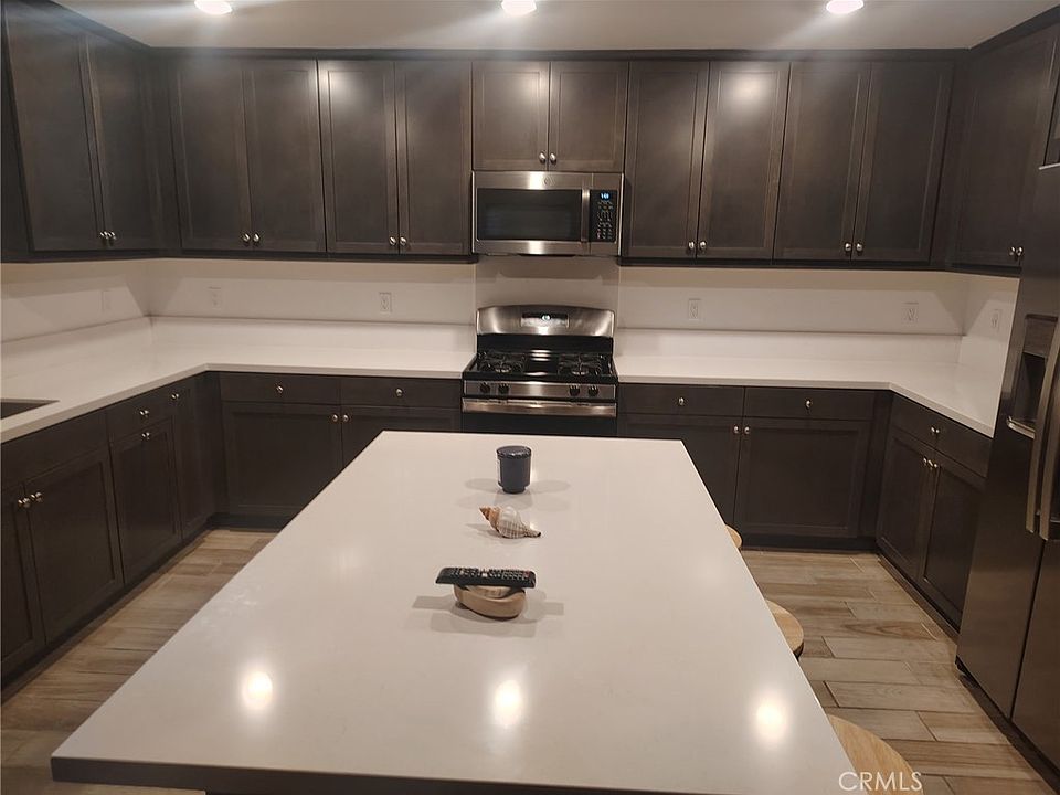1st image of 15148 Rdg Ln #4
