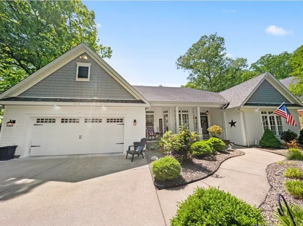 3845 Leighwood Dr, Ashland, KY 41102