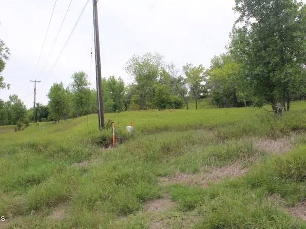 1003 3rd Ave SE, Jamestown, ND 58401