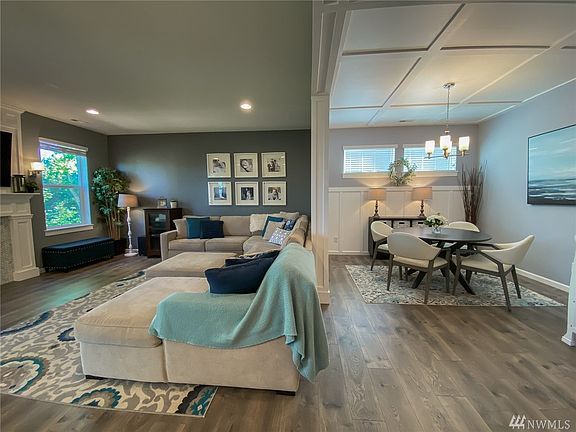 3rd image of 2662 81st Avenue Ct E
