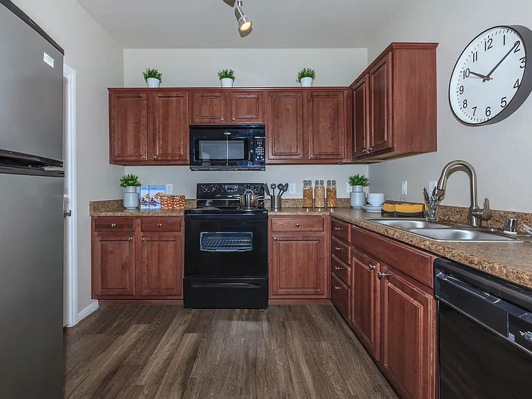 1b1 751 SQFT 1 Bed 1 Bath