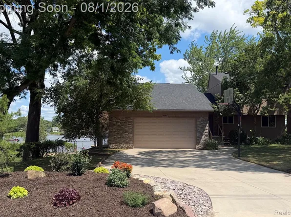 4341 Cornith Dr, Orion, MI 48359