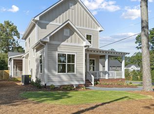 450 Yadkin Rd, Southern Pines, NC 28387