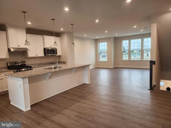 321 E Cochran St, Middletown, DE 19709