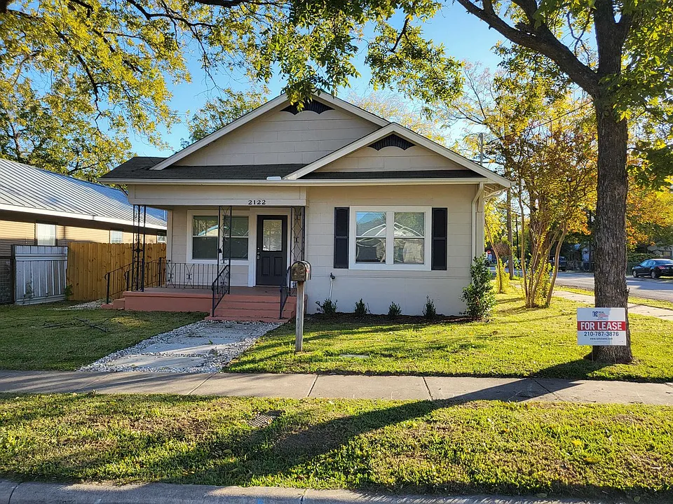 2122 San Luis St