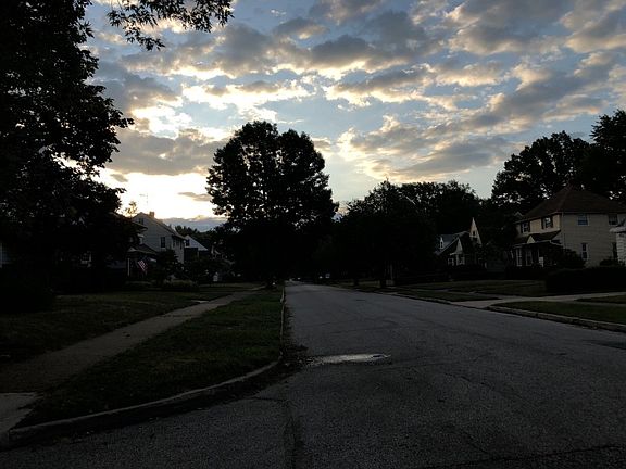 5th image of 19201 Meredith Ave