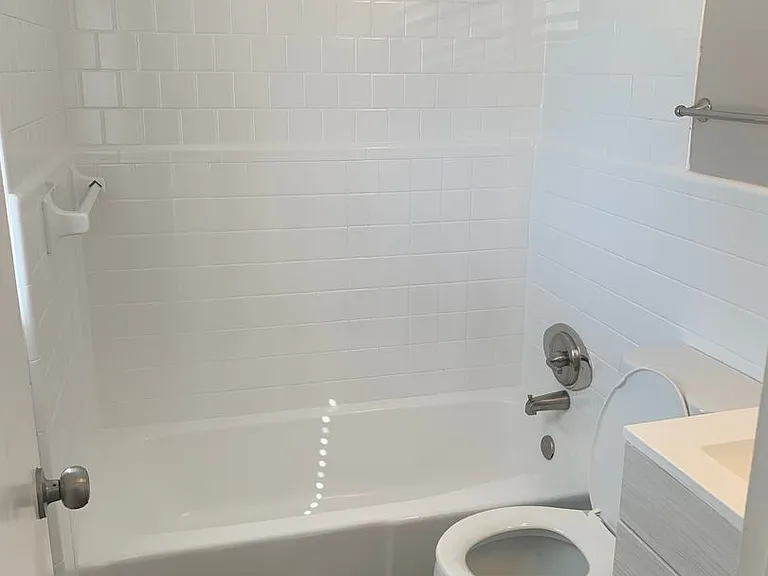 235 W Pike St — Photo 7