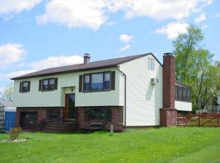 24 Hickory Dr, Stony Pt, NY 10980