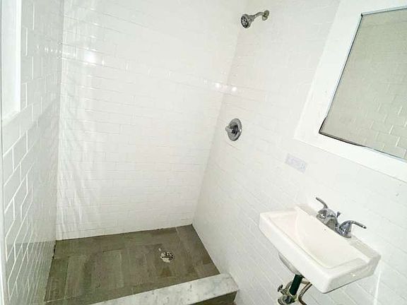 5th image of 16 Mulberry St Floor 3
