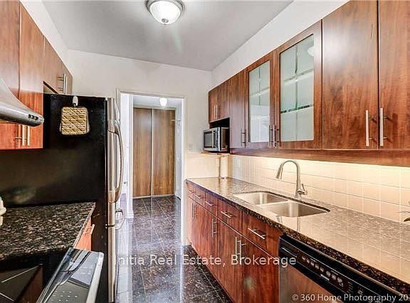 4th image of 25 Silver Springs Blvd #406