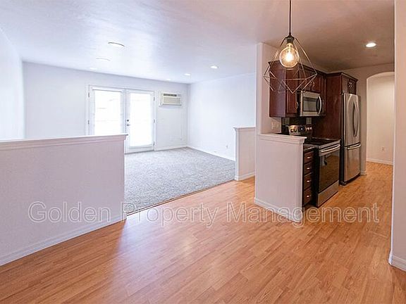 5th image of 4570 54th St Unit 116