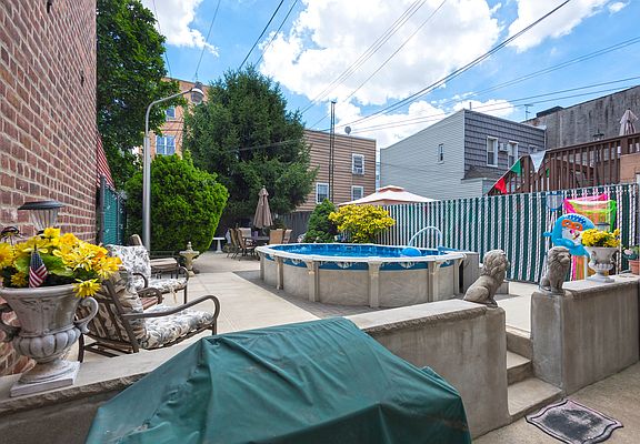 3rd image of 34 Skillman Ave
