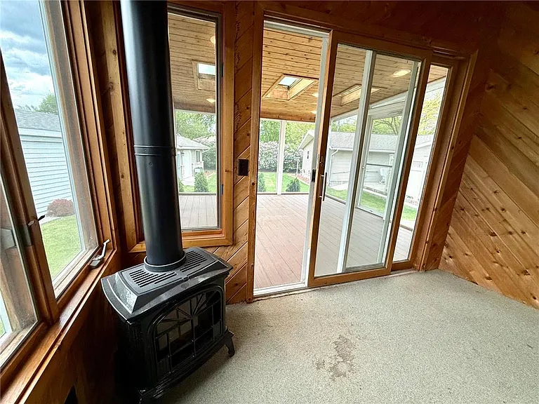225 Sunrise Blvd — Photo 20