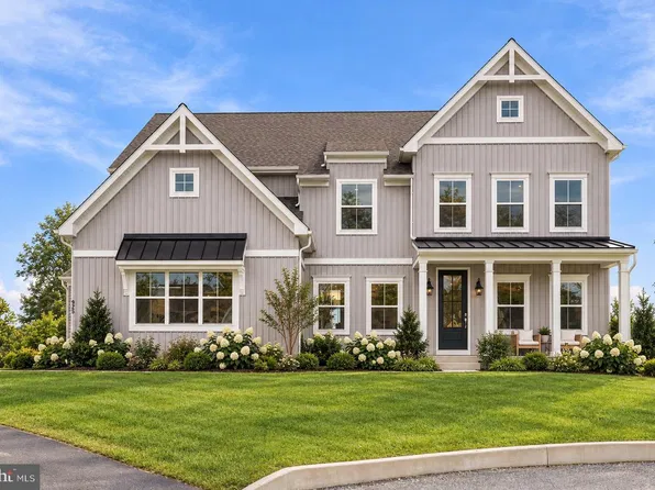 925 Marina Ct, West Chester, PA 19382