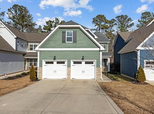 104 Spruce Hollow Cir, Spring Lake, NC 28390