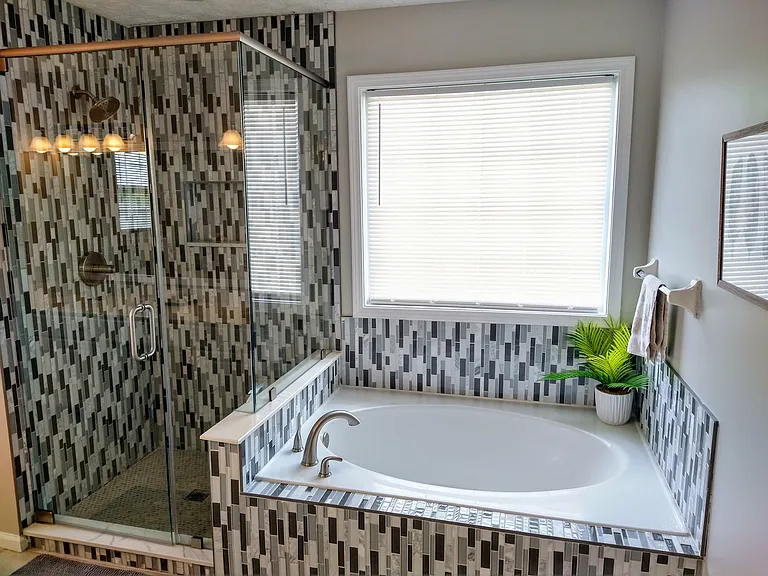 1467 Chamirey Dr SW — Photo 49