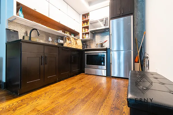 Rented by ERNY LLC | media 38