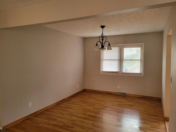 4th image of 1312 Mayfair Dr