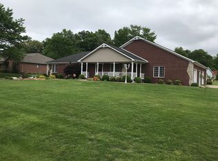 1680 Sassafras Dr, Evansville, IN 47712