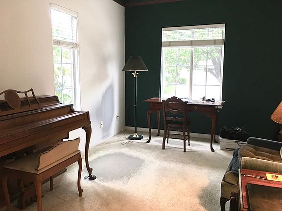 3rd image of 583 Camino Del Lago